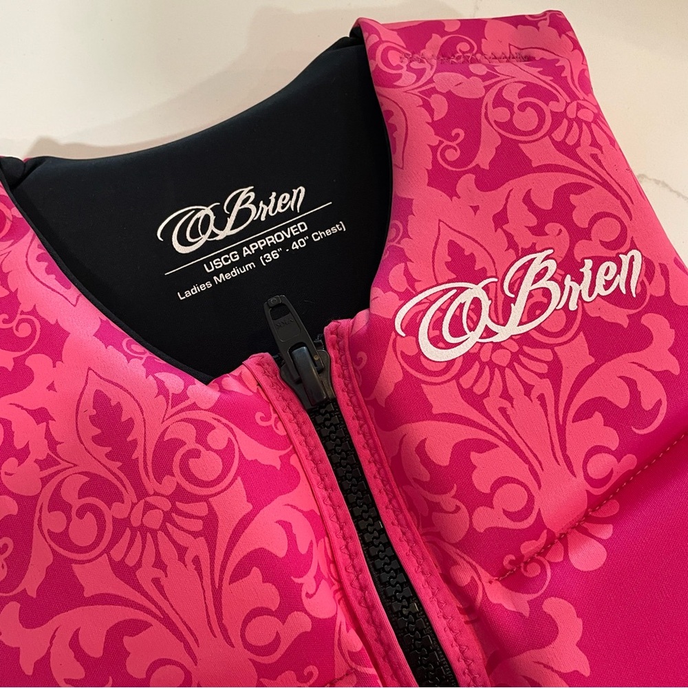 Women's & Men Swim Life Vest - Black and Pink - Picture 9 of 16